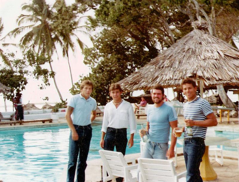 06_Africana Sea Lodge station leave3 Kenya1981.jpg